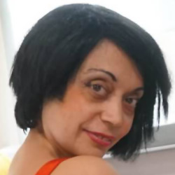 Rosi steht auf große und kräftige Männer Rosi steht auf große und kräftige Männer zum kuscheln